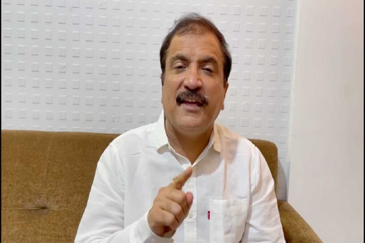 उद्धव ठाकरे न हिंदुओं के न मुसलमानों के, वो सिर्फ अपने परिवार के : भाजपा उद्धव ठाकरे न हिंदुओं के न मुसलमानों के, वो सिर्फ अपने परिवार के : भाजपा